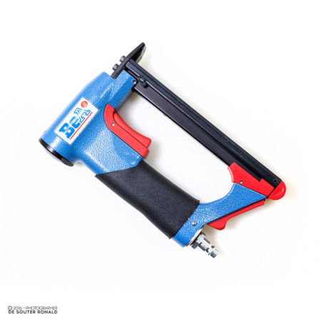 Agrafeuse Bea 380/16 420 sur fond blanc