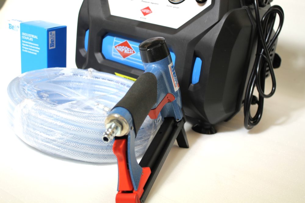 Kit compresseur + agrafeuse Bea type 71+ tuyau + boite d'agrafe – Image 3