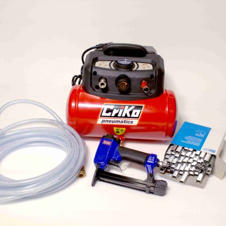 Kit Compresseur + agrafeuse pour garnissage + tuyau 10M+ boite d'agrafe bea